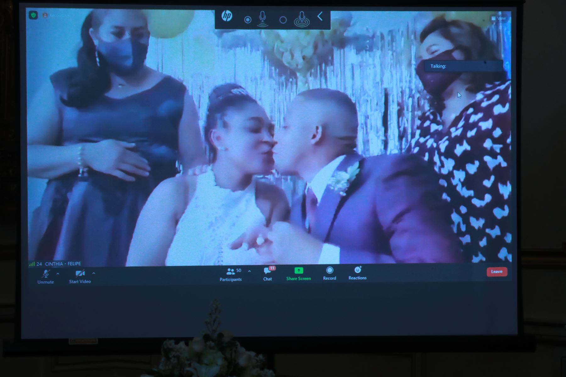 La Municipalidad de Lima realizó el primer matrimonio civil virtual comunitario, dirigido por el alcalde Jorge Muñoz, donde 39 parejas se dieron el sí.Foto: ANDINA/Carla Patiño Ramírez