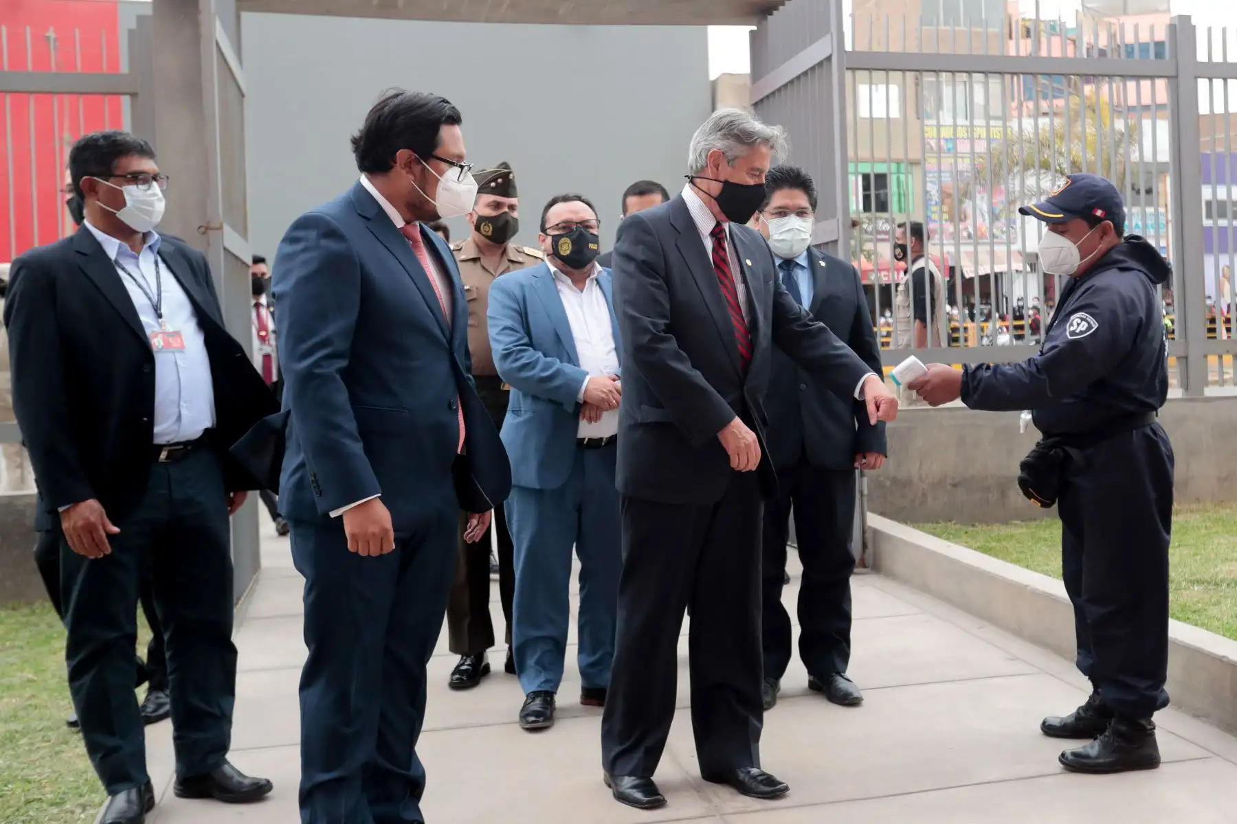 El presidente Francisco Sagasti se reúne con alcaldes de la Mancomunidad de Lima Norte en el distrito de Puente Piedra.
Foto: ANDINA/Prensa Presidencia El presidente Francisco Sagasti se reúne con alcaldes de la Mancomunidad de Lima Norte en el distrito de Puente Piedra.
Foto: ANDINA/Prensa Presidencia