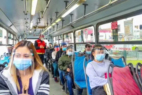 Ministerio de Salud evalúa reducir aforo en transporte público por fiestas de fin de año. Foto: ANDINA/Difusión.