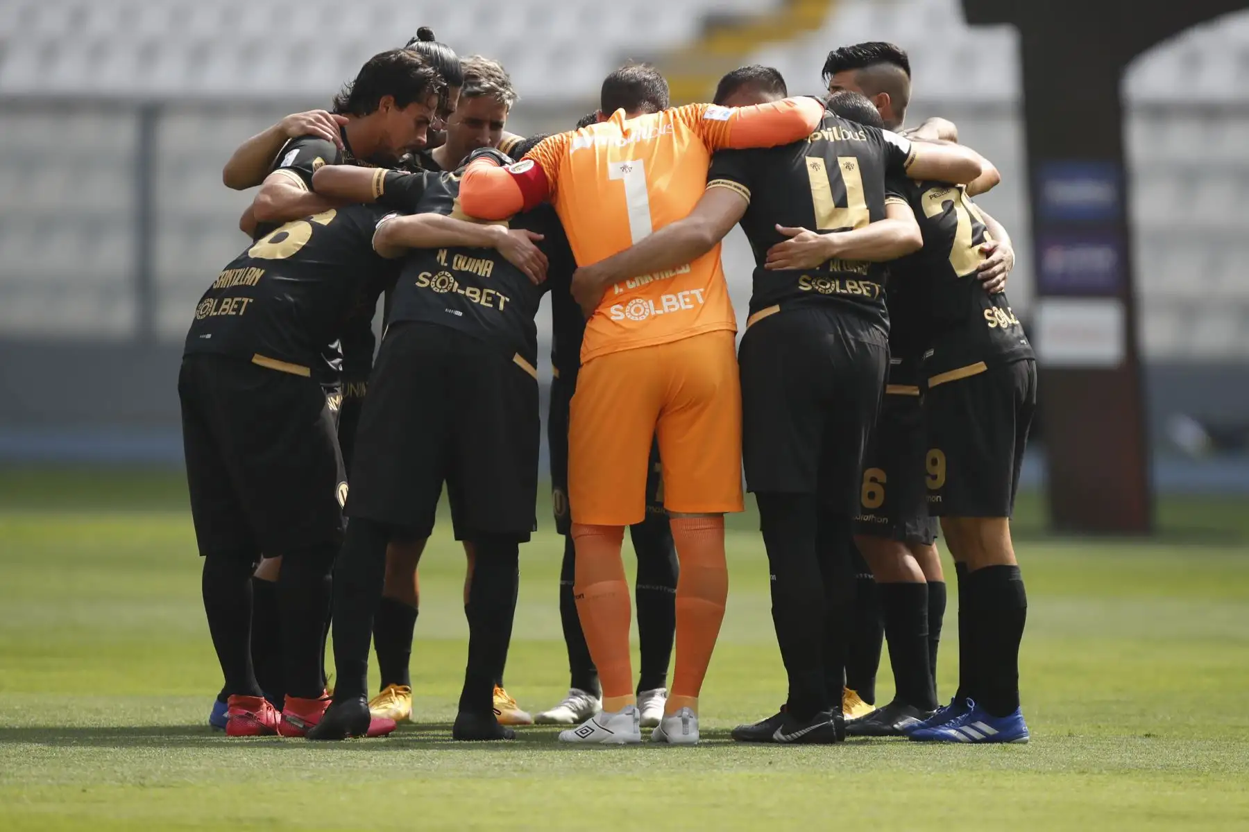 Universitario y Sporting Cristal terminaron empatados 1 a 1 en la gran final de la Liga 1. Foto: Liga 1/FPF