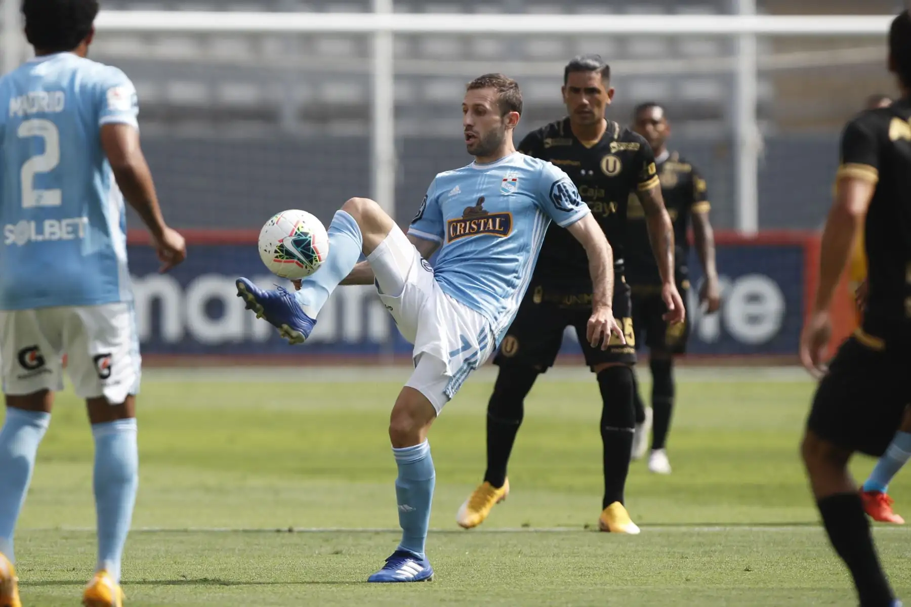 Universitario y Sporting Cristal terminaron empatados 1 a 1 en la gran final de la Liga 1. Foto: Liga 1/FPF