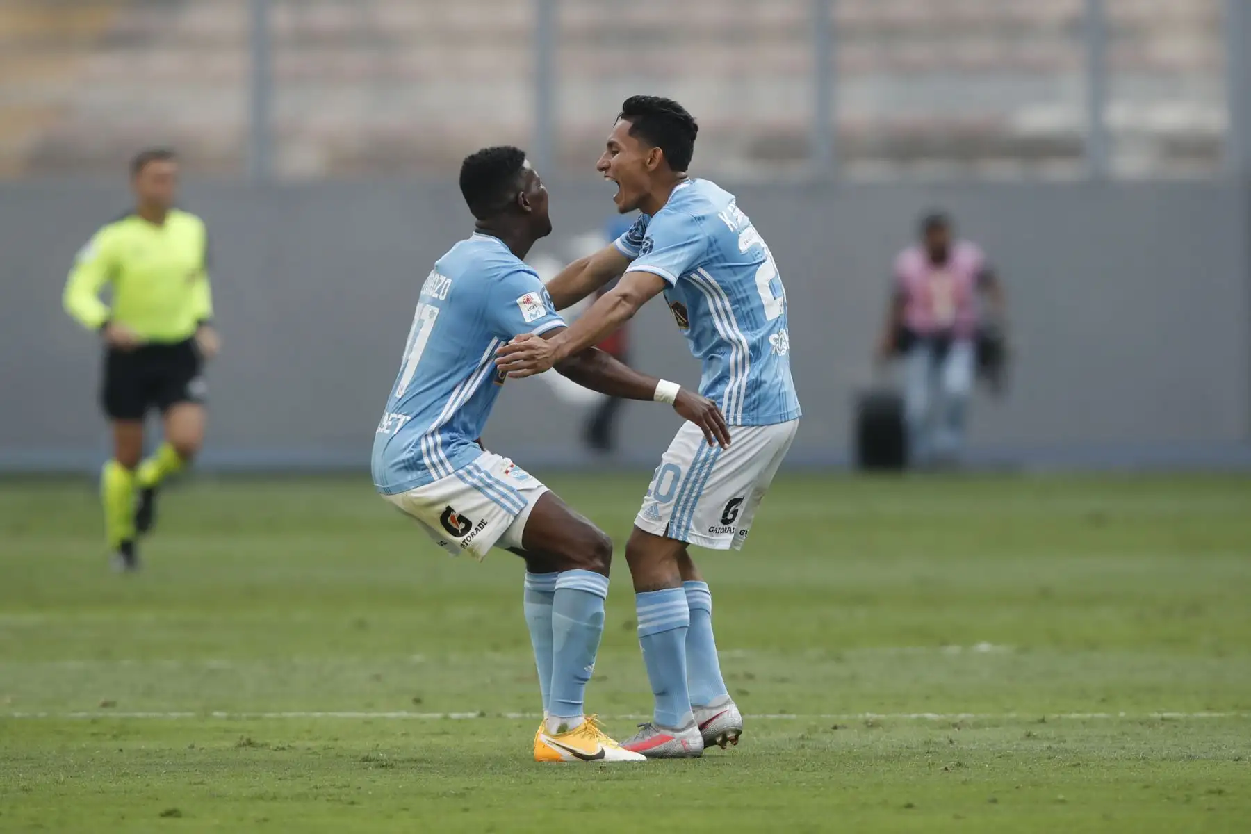 Universitario y Sporting Cristal terminaron empatados 1 a 1 en la gran final de la Liga 1. 

Foto: Liga 1/FPF