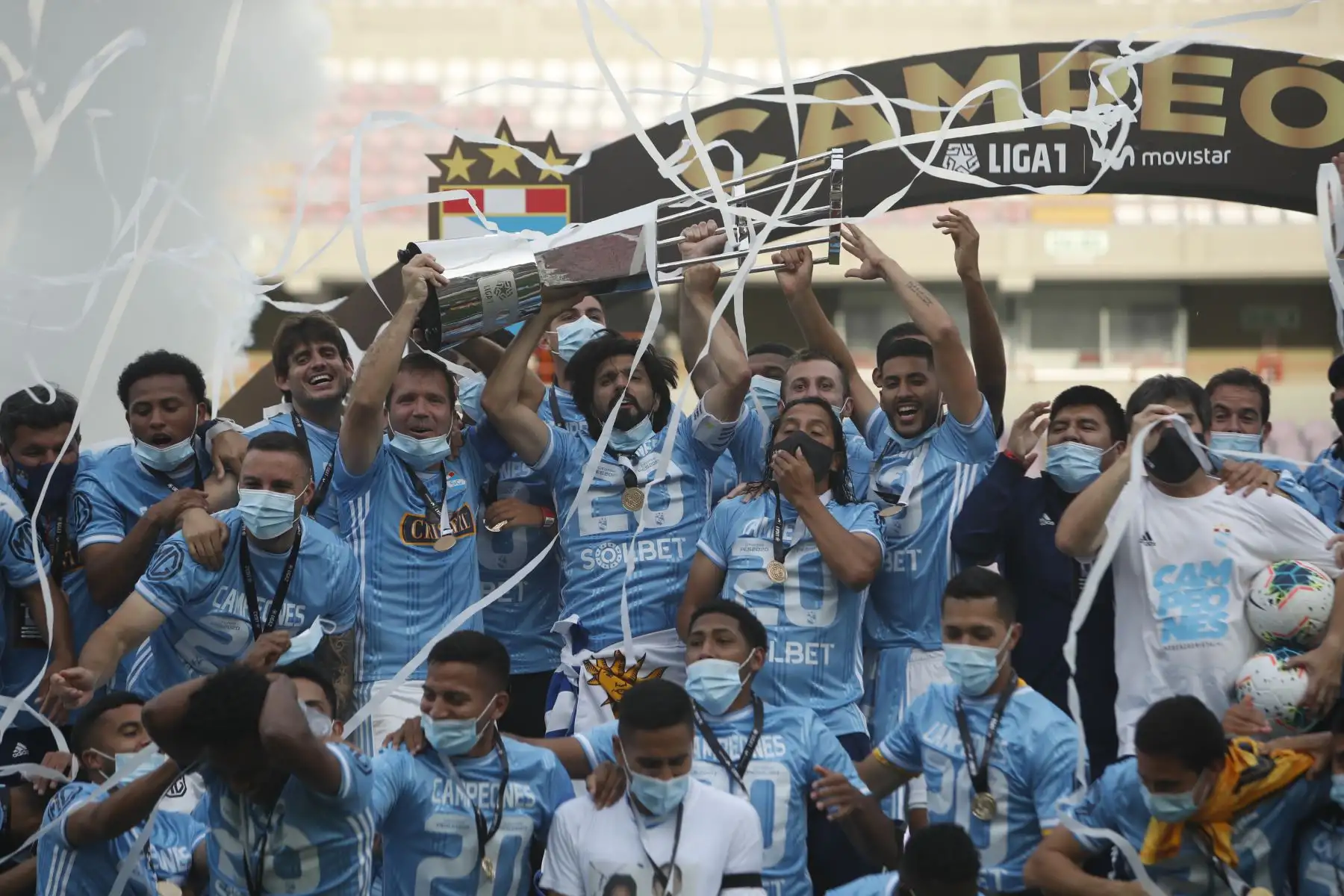 Universitario y Sporting Cristal terminaron empatados 1 a 1 en la gran final de la Liga 1. Foto: Liga 1/FPF Universitario y Sporting Cristal terminaron empatados 1 a 1 en la gran final de la Liga 1. Foto: Liga 1/FPF