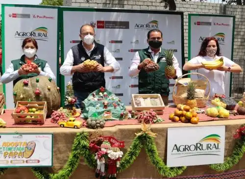 Mercados Midagri De la chacra a la olla generaron ingresos por más de S/ 48.6 millones este año y beneficiaron de manera especial a los pequeños productores agrarios. ANDINA/Difusión