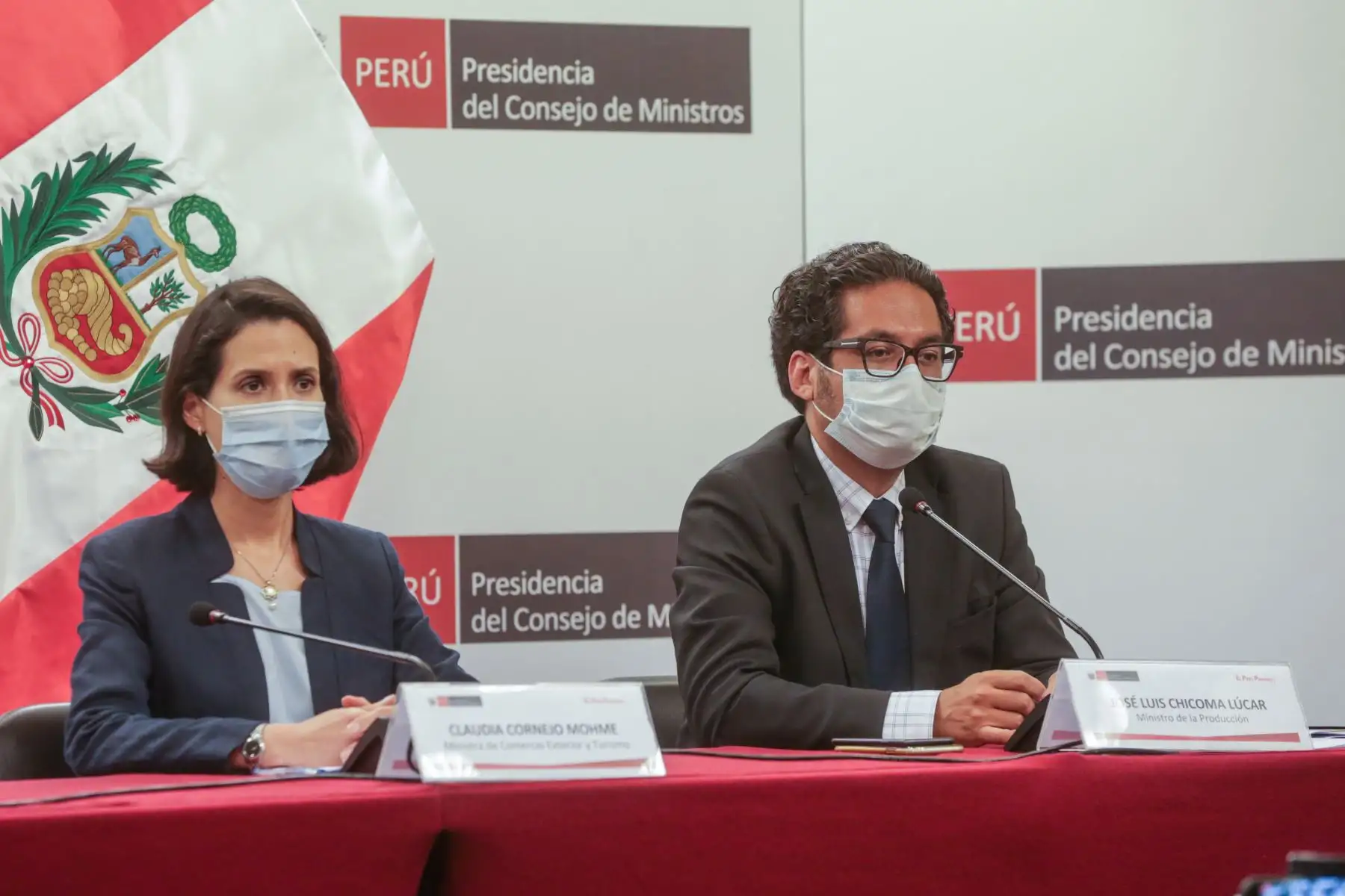 La Ministra de Salud y titulares de distintos sectores: Educación, Producción, Ambiente y Comercio Exterior  brindan conferencia de prensa para informar sobre  el impacto de la covid-19.
Foto: PCM