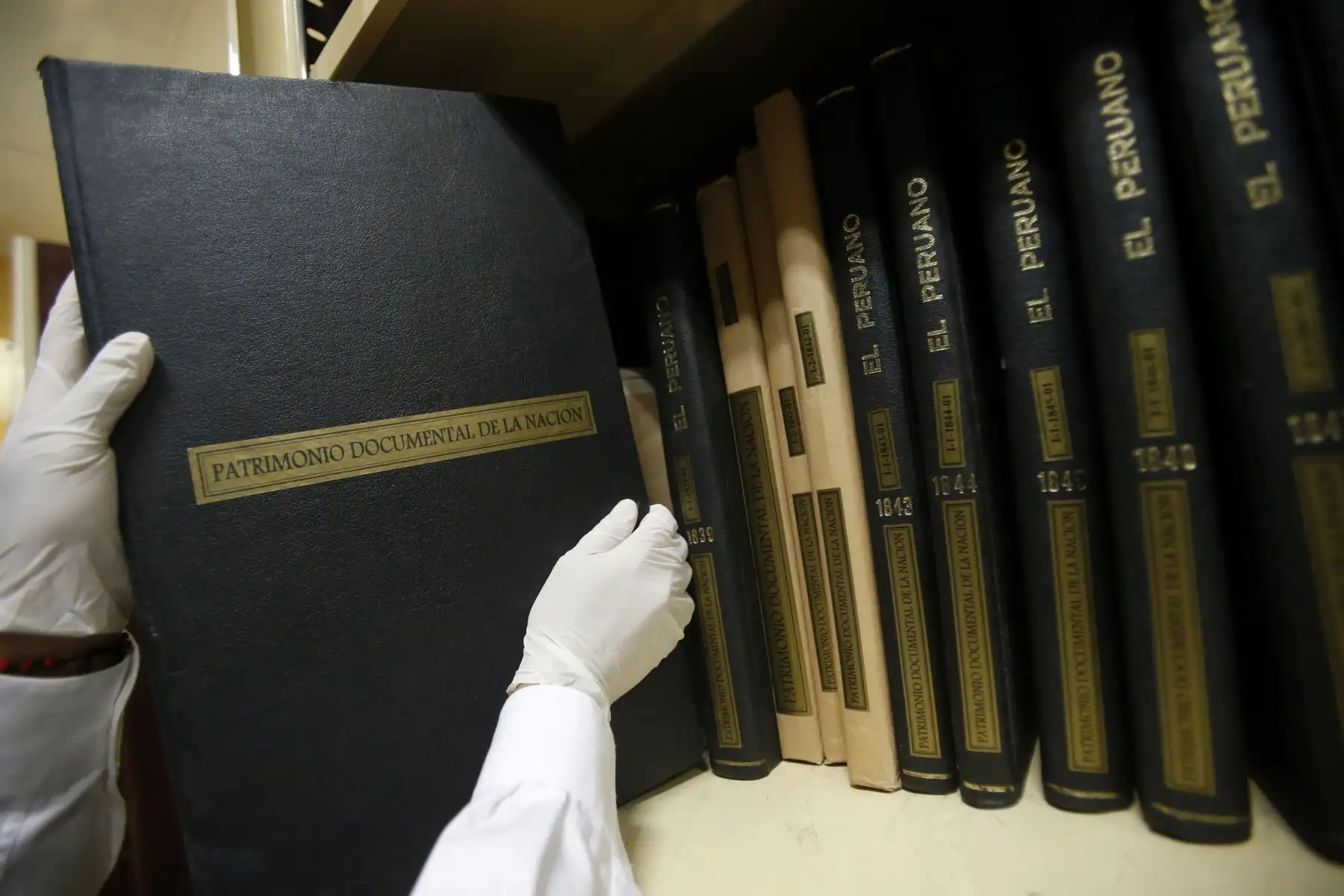 Luego de un riguroso proceso, las ediciones del Diario Oficial El Peruano del siglo XIX han ingresado al Registro Peruano Memoria del Mundo de la Unesco.

Foto:ANDINA