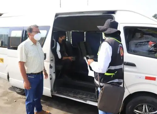 Municipio del Santa, en Áncash, solo autorizará a los transportistas urbanos que acondicionen sus vehículos e implementen el protocolo sanitario para prevenir el covid-19. Foto:ANDINA./Difusión