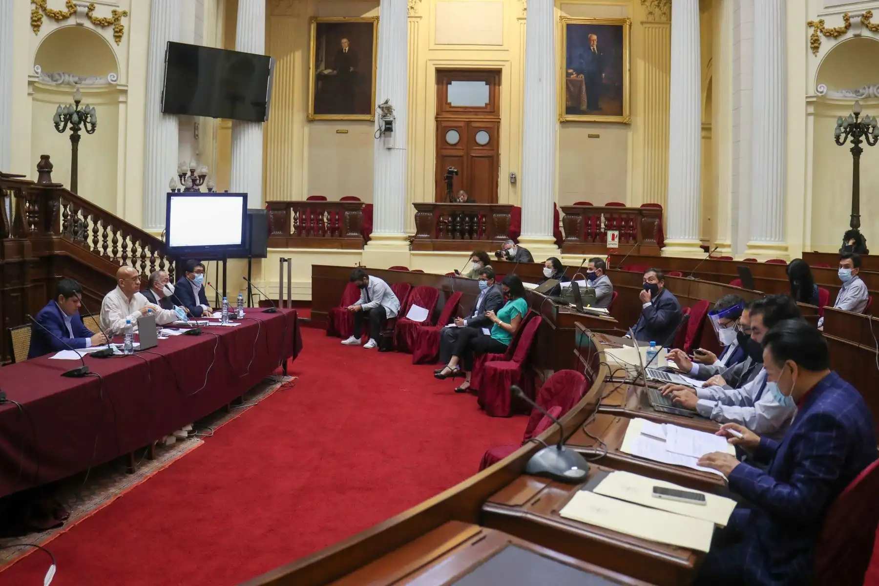 Ministros de Economía, Trabajo y Agricultura participaron de reunión de trabajo en la Comisión de Economía del Congreso de la República.
Foto: PCM