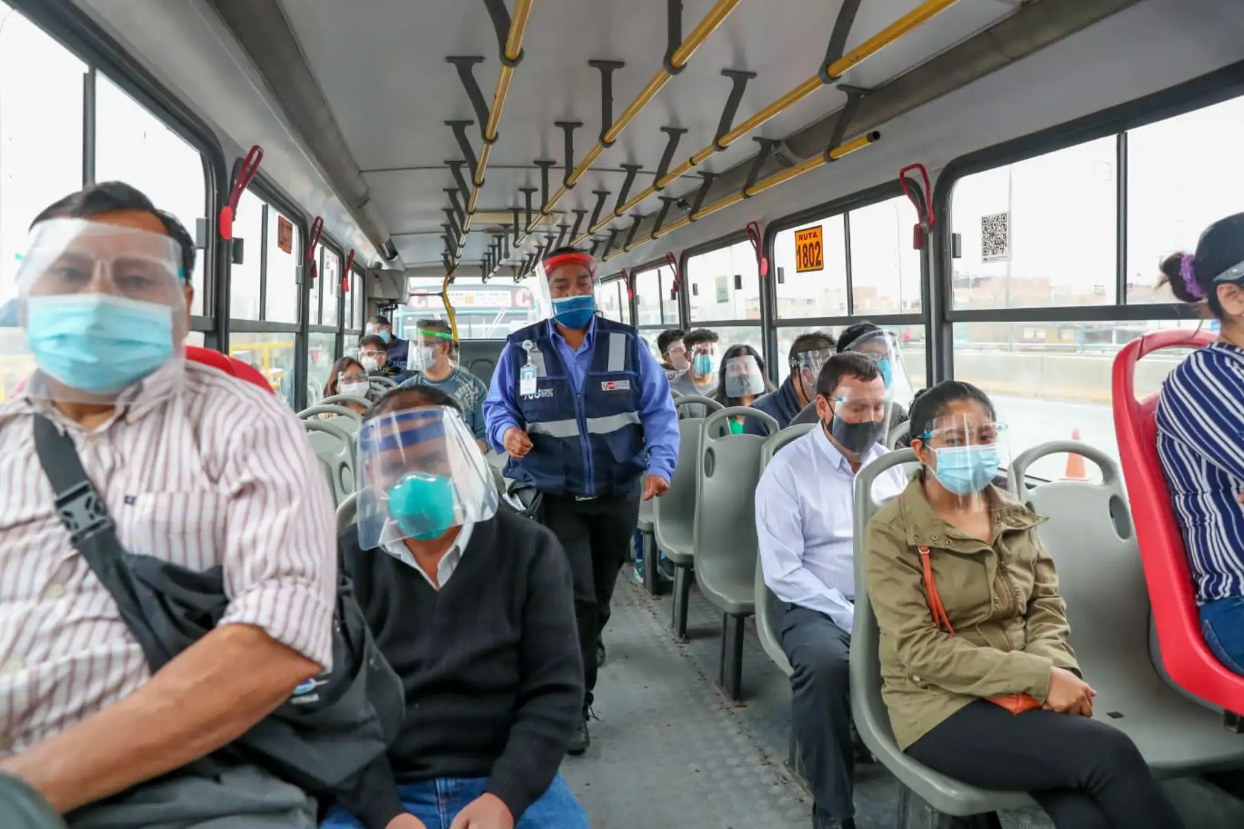 La ATU verifica que los vehículos cumplan con las normas sanitarias para mantener seguros a sus pasajeros en Lima y Callao. Foto: ANDINA/MTC