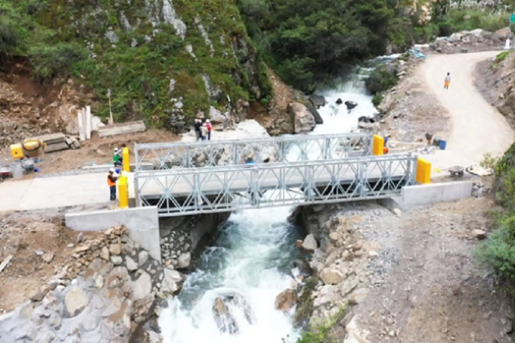 Con la finalidad de recuperar la transitabilidad en zonas afectadas por fenómenos climatológicos, el Ministerio de Transportes y Comunicaciones (MTC), a través de Provías Descentralizado (PVD), instaló a la fecha 58 puentes modulares en las regiones de Áncash, Arequipa, Ayacucho, Cajamarca Huancavelica, Ica, La Libertad, Lambayeque, Lima y Piura. Foto: MTC