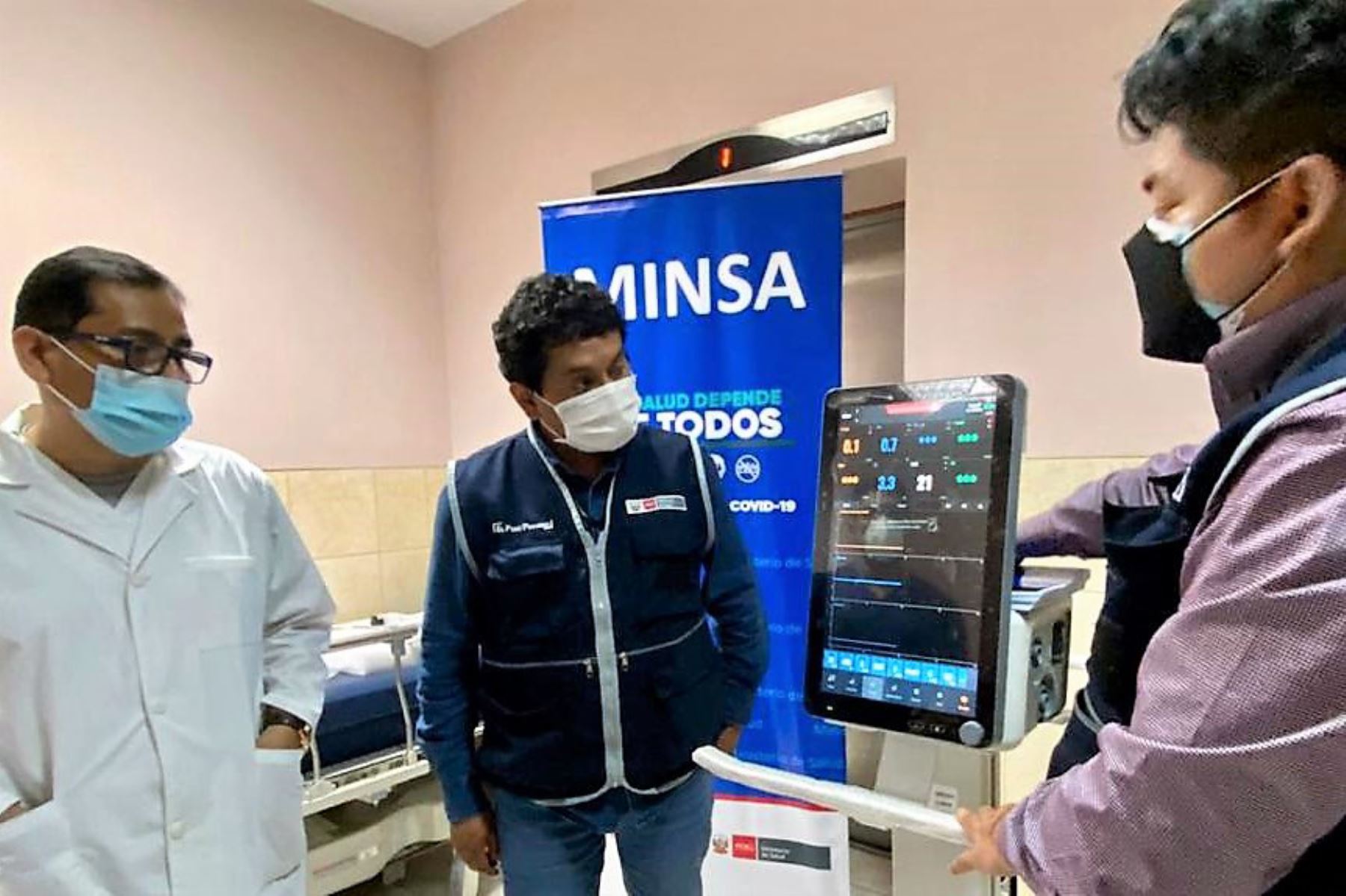 Ministerio de Salud entregó veinte ventiladores mecánicos al hospital Dos de Mayo y a nosocomio de Ate. Foto: ANDINA/Difusión