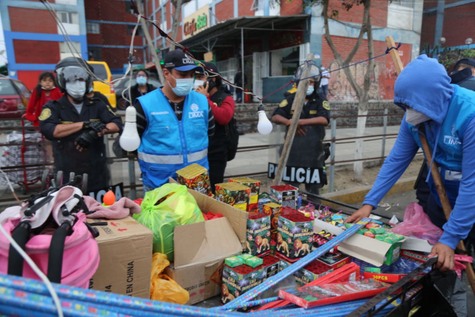 Es importante señalar que el 2 de diciembre del 2020 la Municipalidad de Lima prohibió el uso de productos pirotécnicos en todas las actividades organizadas por la corporación edil. ANDINA/Municipalidad de Lima