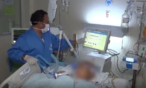 Durante la emergencia nacional por la pandemia del covid-19, la Red Asistencial Lambayeque de EsSalud incrementó el número de camas para la atención de pacientes críticos covid y no covid en los principales hospitales de la región, pasando de 6 a 51 camas durante el 2020. Foto: EsSalud