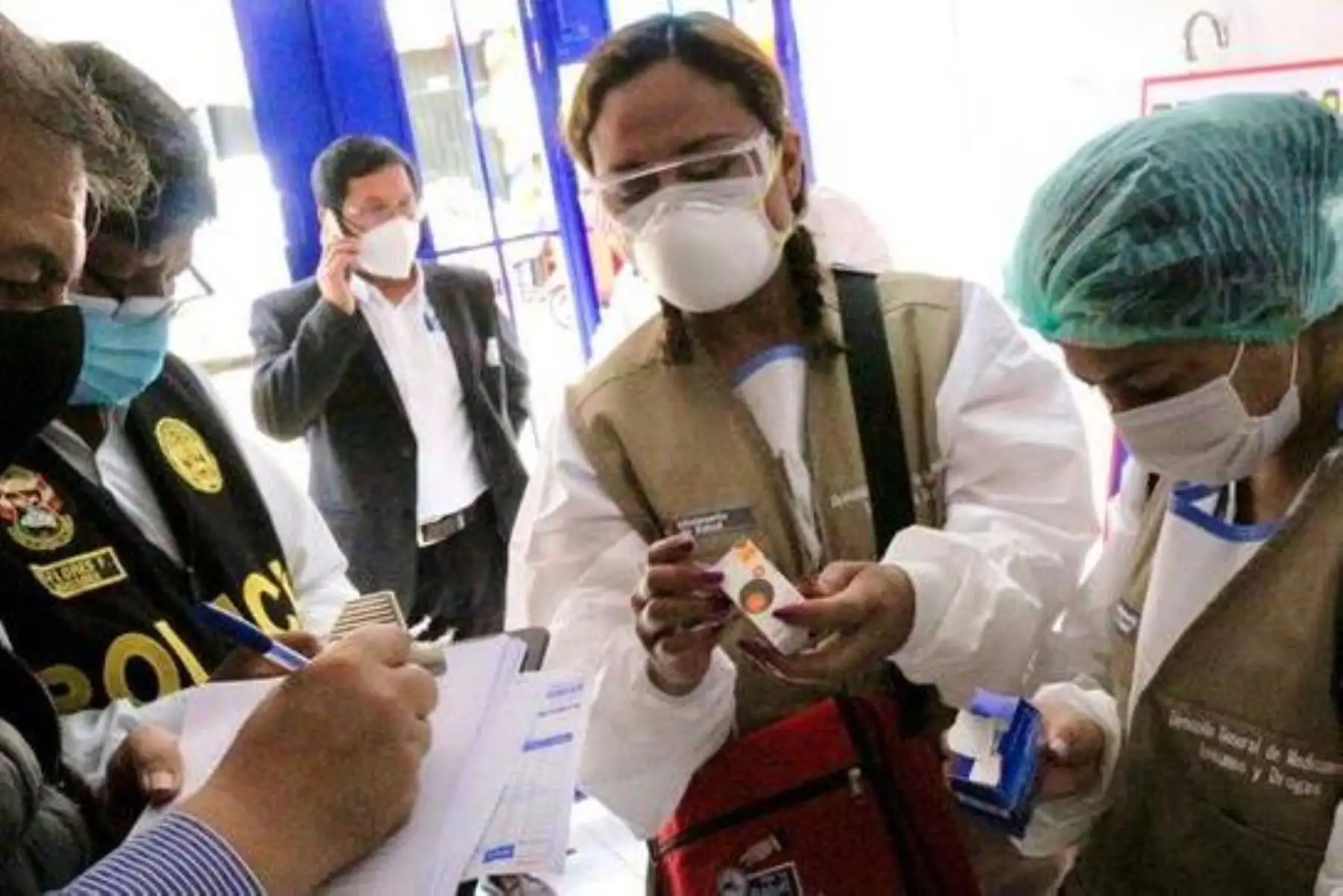 San Juan de Miraflores: cierran botica clandestina que vendía medicamentos vencidos. Foto: ANDINA/Difusión.