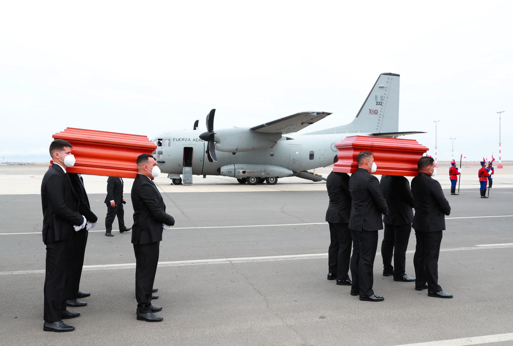 Fuerza Aérea traslada restos de José Bernardo de Tagle a Trujillo