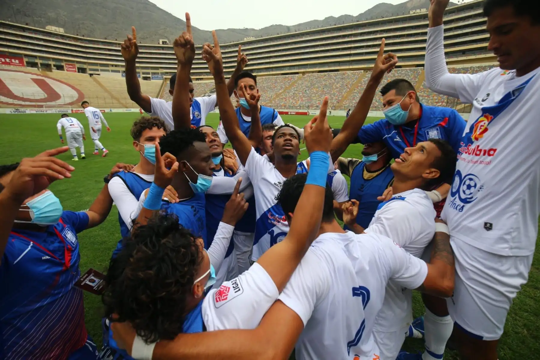 El Alianza Atlético de Sullana consolidó su retorno a la Primera División  tras derrotar 2-1 al Juan Aurich en la final de la Liga 2, que se jugó en el estadio Monumental de Ate y el cual se definió en tiempos suplementarios. Foto :ANDINA/ Liga 1 El Alianza Atlético de Sullana consolidó su retorno a la Primera División  tras derrotar 2-1 al Juan Aurich en la final de la Liga 2, que se jugó en el estadio Monumental de Ate y el cual se definió en tiempos suplementarios. Foto :ANDINA/ Liga 1