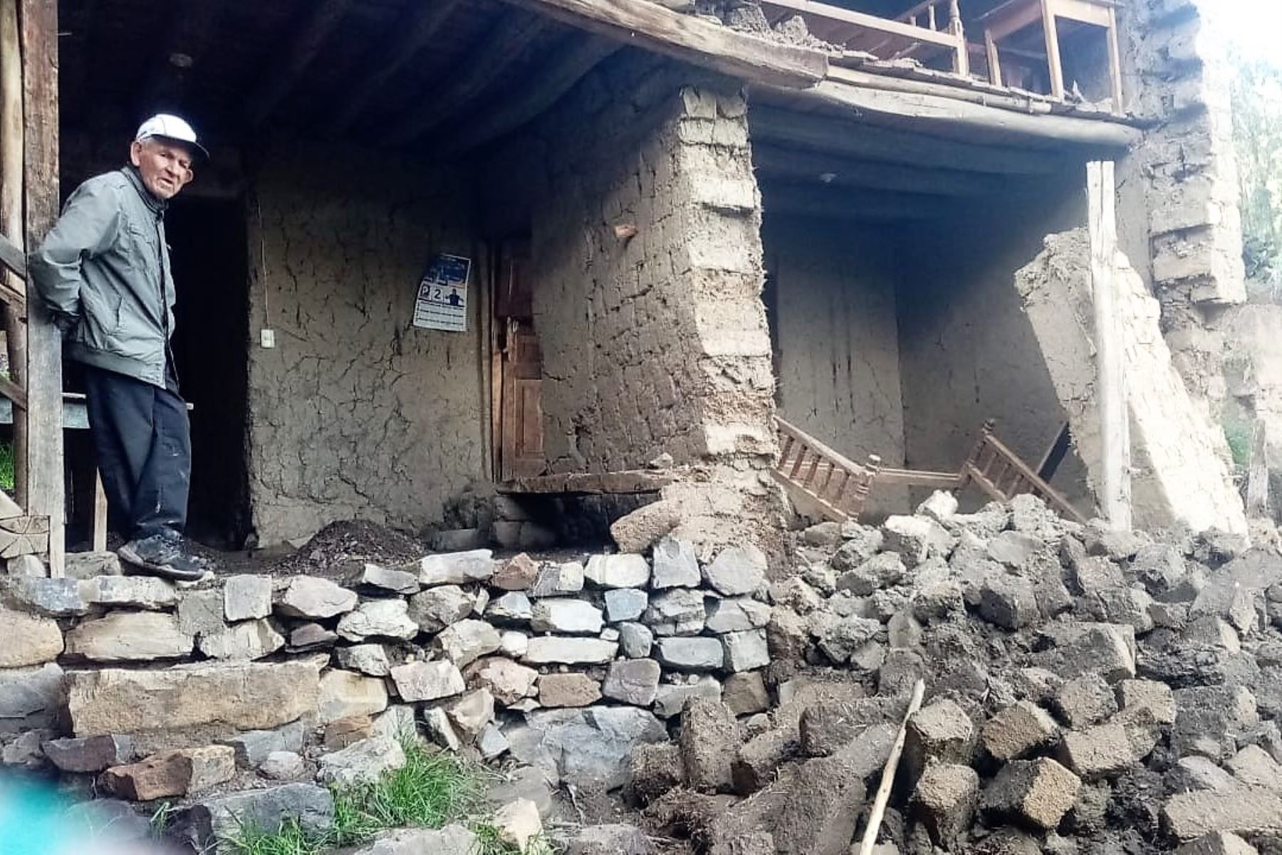 Una familia fue afectada por las lluvias en el distrito de Musga, región Áncash.