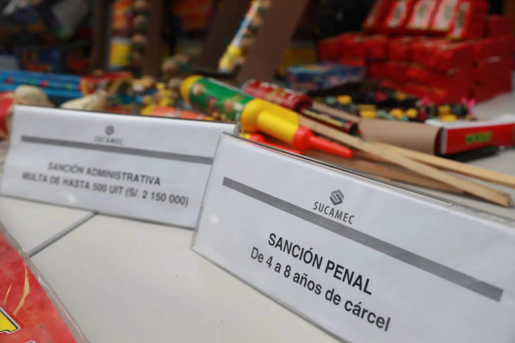 La Sucamec y  el Minam exhortan  a la ciudadanía a evitar el uso de artefactos pirotécnicos con motivo de las fiestas de fin de año, considerando que actualmente todos se encuentran prohibidos. Foto: ANDINA/ Carla Patiño