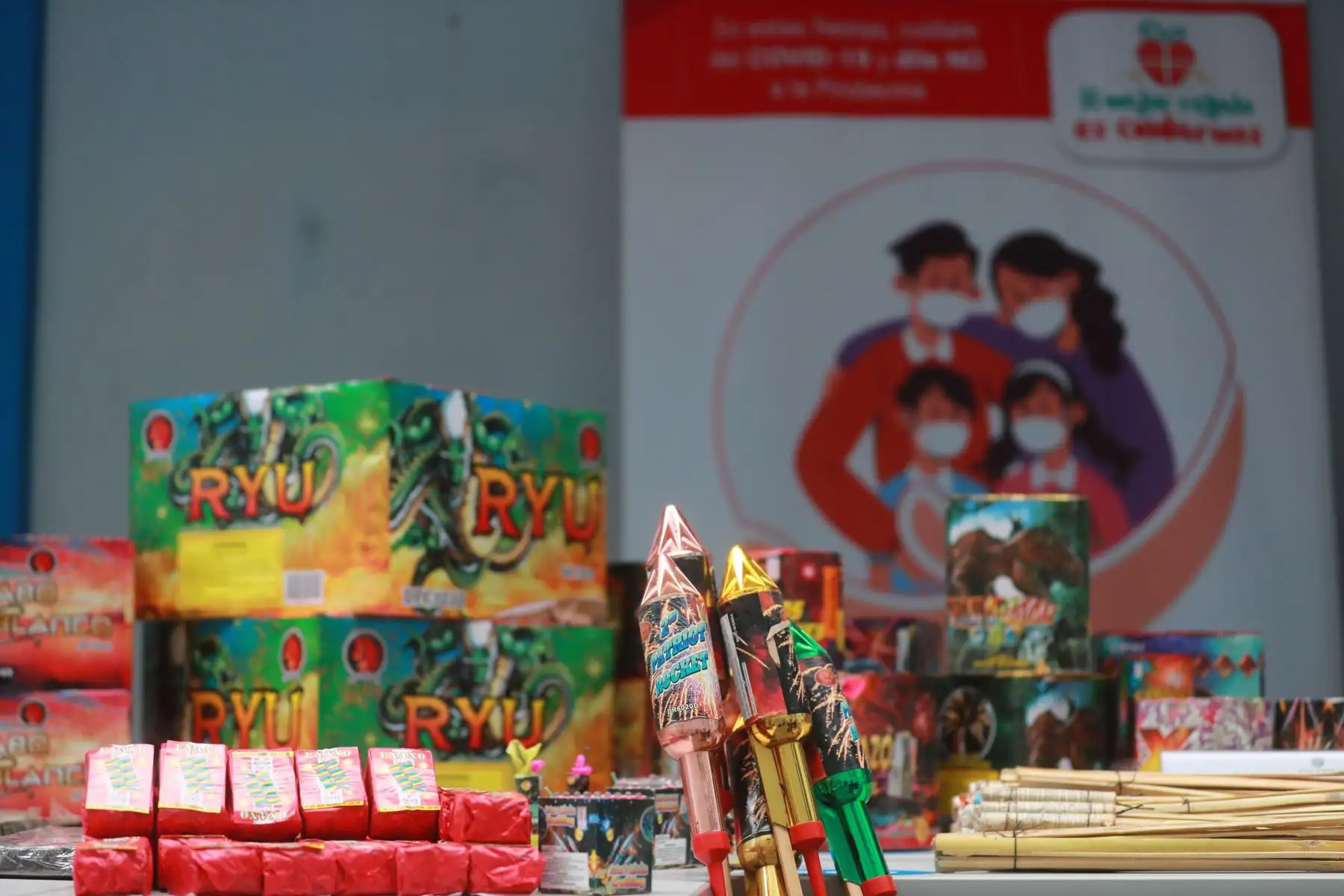 La Sucamec y  el Minam exhortan  a la ciudadanía a evitar el uso de artefactos pirotécnicos con motivo de las fiestas de fin de año, considerando que actualmente todos se encuentran prohibidos. Foto: ANDINA/ Carla Patiño