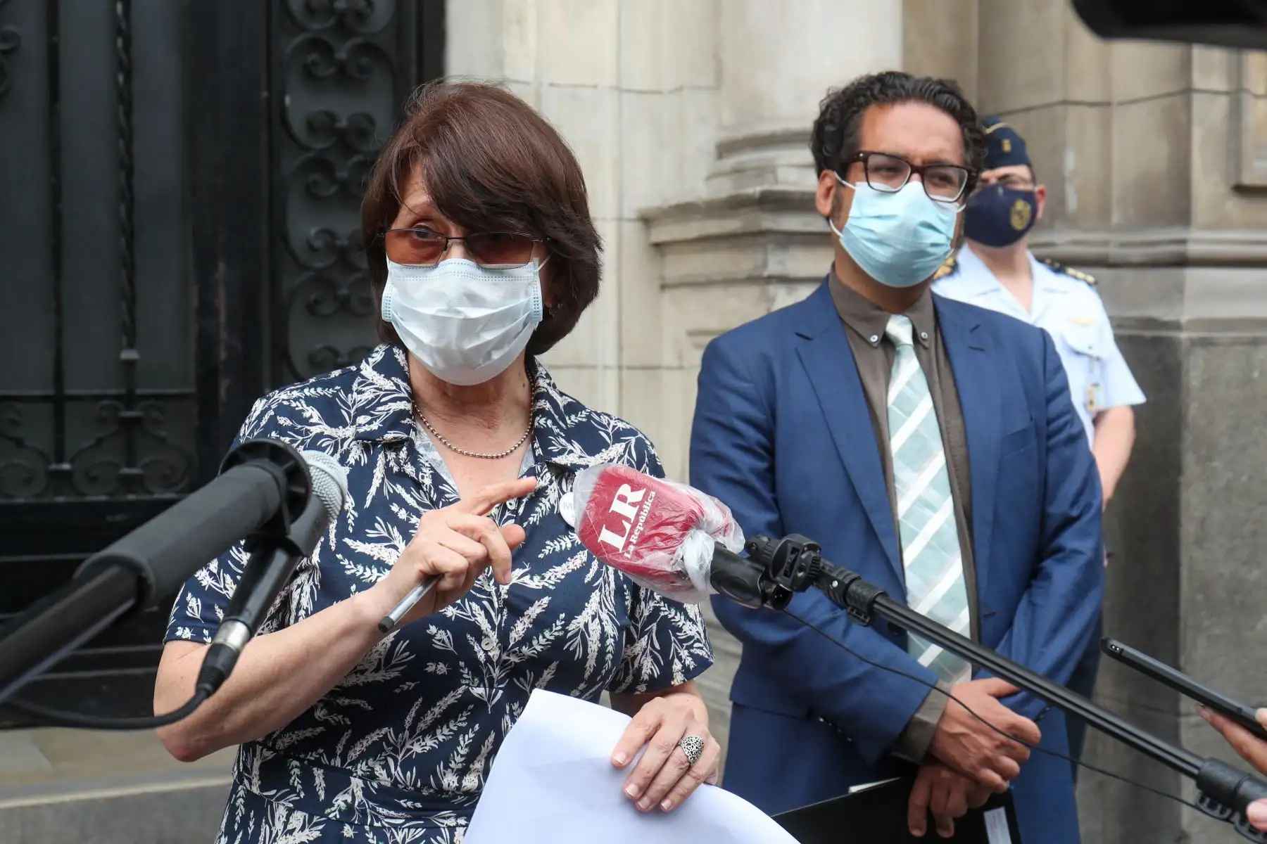 La ministra de Salud, Pilar Mazzetti, informó que el país cuenta con 1,400 camas UCI, de las cuales, 1,200 están ocupadas. Foto: PCM