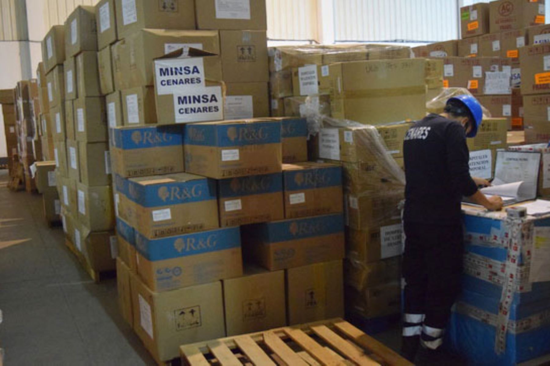 Con el cargamento enviado se garantiza el adecuado abastecimiento para la oportuna atención de los pacientes covid-19. Foto: ANDINA/Difusión