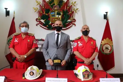 La actividad contó con la presencia del viceministro de Seguridad Pública del Ministerio del Interior, Nicolás Zevallos, quien destacó el trabajo del Cuerpo General de Bomberos Voluntarios del Perú. Foto: ANDINA/Mininter