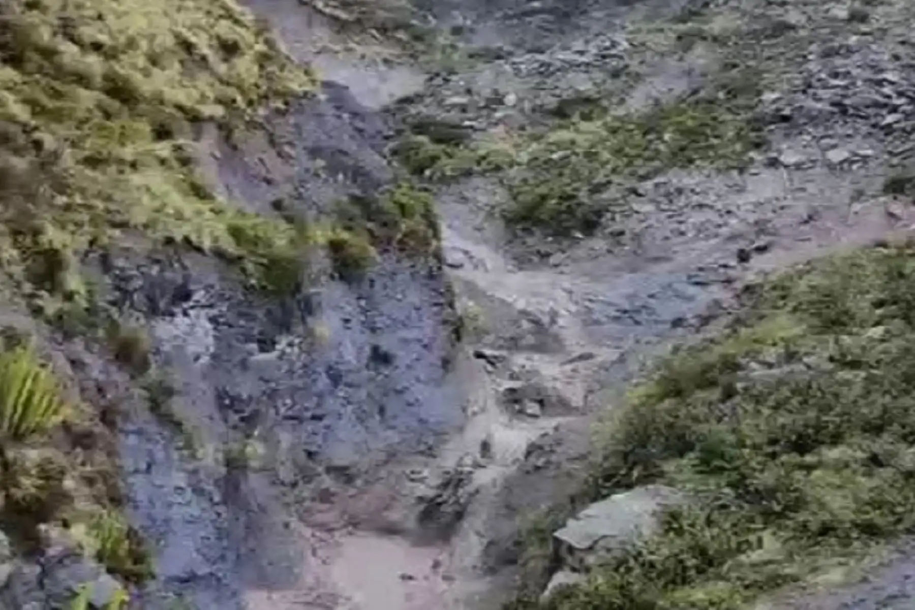 El lahar se registró en el flanco sur del volcán Ubinas. ANDINA/Difusión