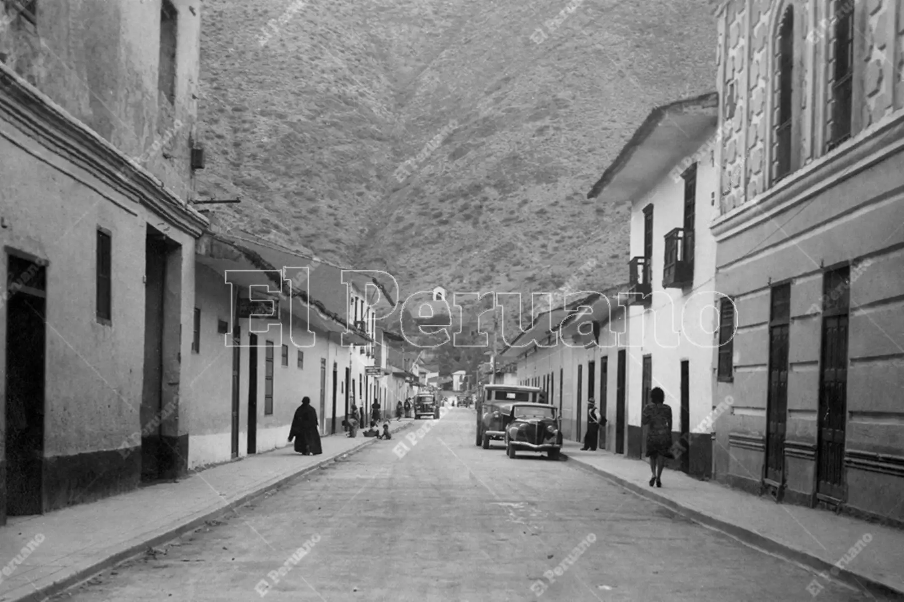 Huánuco - década 1940 / Vista de una calle céntrica de Huánuco, ciudad natal de Daniel Alomía Robles, autor de 