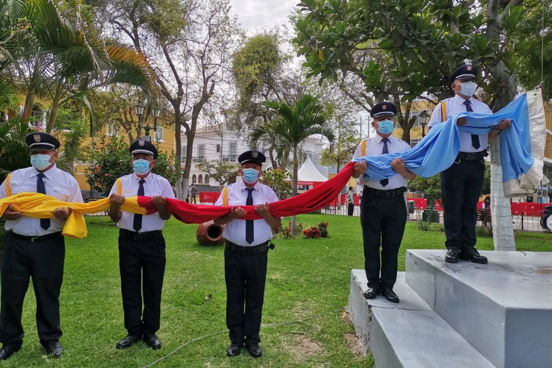 Con la presencia del ministro de Cultura, Alejandro Neyra, representantes del Proyecto Especial Bicentenario y autoridades regionales y locales, la ciudad de Piura celebra hoy los 200 años de su independencia. Foto. ANDINA/Difusión Con la presencia del ministro de Cultura, Alejandro Neyra, representantes del Proyecto Especial Bicentenario y autoridades regionales y locales, la ciudad de Piura celebra hoy los 200 años de su independencia. Foto. ANDINA/Difusión