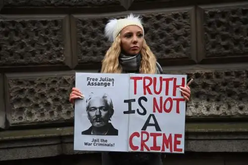 "Continuaremos buscando la extradición del señor Assange a Estados Unidos", siguió el departamento. Foto: AFP