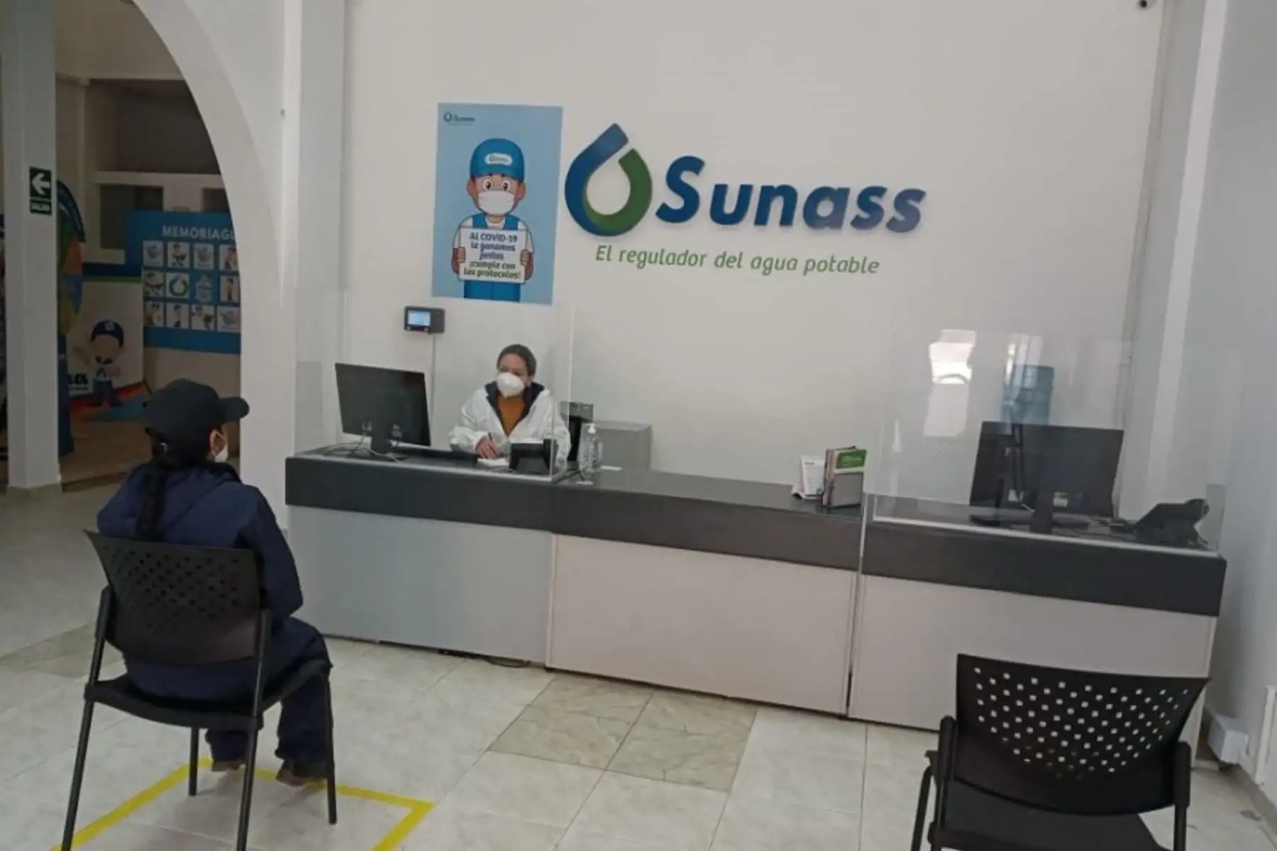Atención de usuarios en la Sunass. Cortesía Sunass