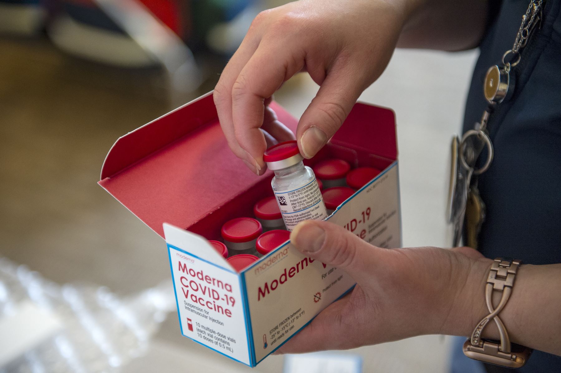La EMA autorizó el 21 de diciembre la vacuna contra el covid-19 Pfizer/BioNTech, para la que la Comisión Europea dio autorización inmediata y sigue siendo hasta el día de hoy la única autorizada en el bloque. Foto: AFP