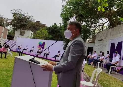 Julio Guzmán presenta candidatos al Congreso por Lima del Partido Morado.