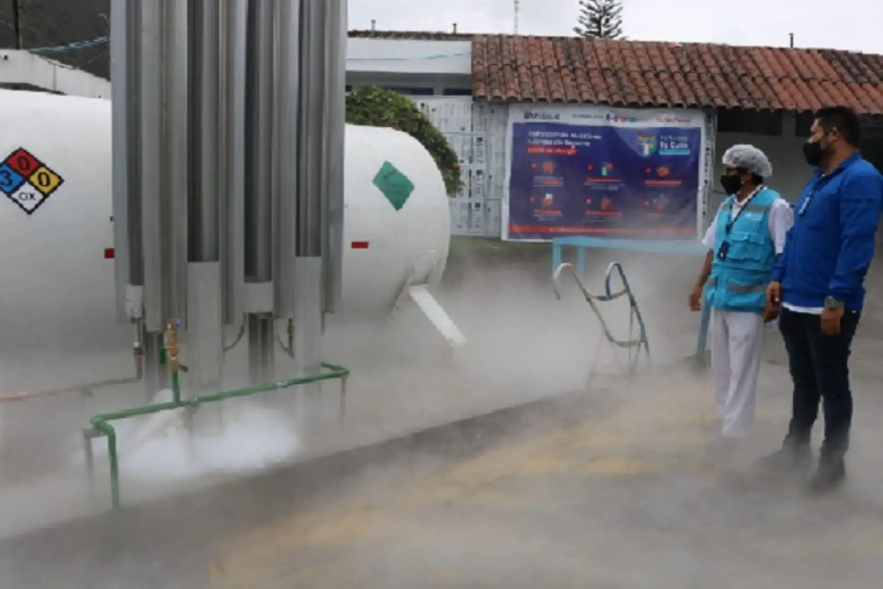 Essalud pone en marcha un nuevo tanque de oxígeno en Huánuco. De esta manera se continua reforzando la atención prioritaria de los pacientes frente al covid-19. Foto: Essalud