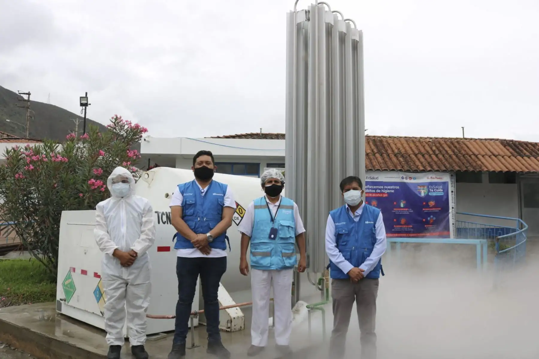 Essalud pone en marcha un nuevo tanque de oxígeno en Huánuco. De esta manera se continua reforzando la atención prioritaria de los pacientes frente al covid-19. Foto: Essalud