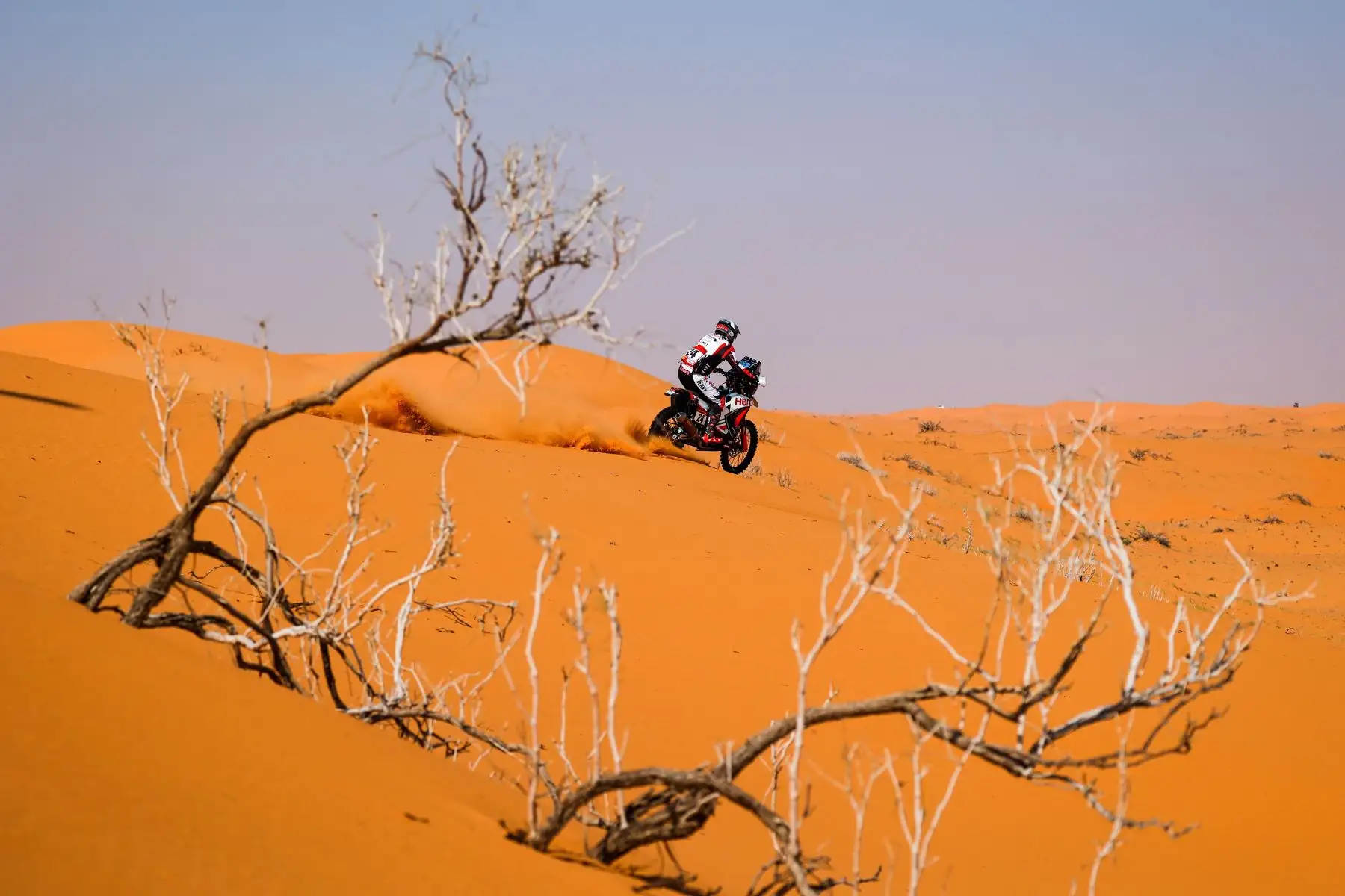 Sebastian Buhler de Alemania, Hero, Hero Motorsports Team Rally, en acción durante la sexta etapa del Dakar 2021 entre Al Qaisumah y Ha