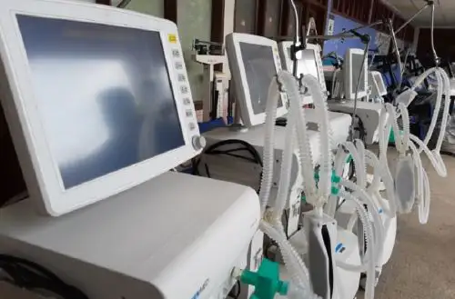 Con el objetivo de fortalecer la atención a pacientes críticos, la Red Asistencial Loreto de EsSalud amplió la cobertura de camas en la Unidad de Cuidados Intensivos (UCI) para pacientes críticos con coronavirus que requieran ventilación mecánica en el Hospital III de Iquitos. Foto: EsSalud