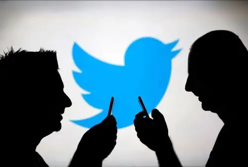 "Este tuit ya no está disponible porque viola las reglas de Twitter", indicó la red social
