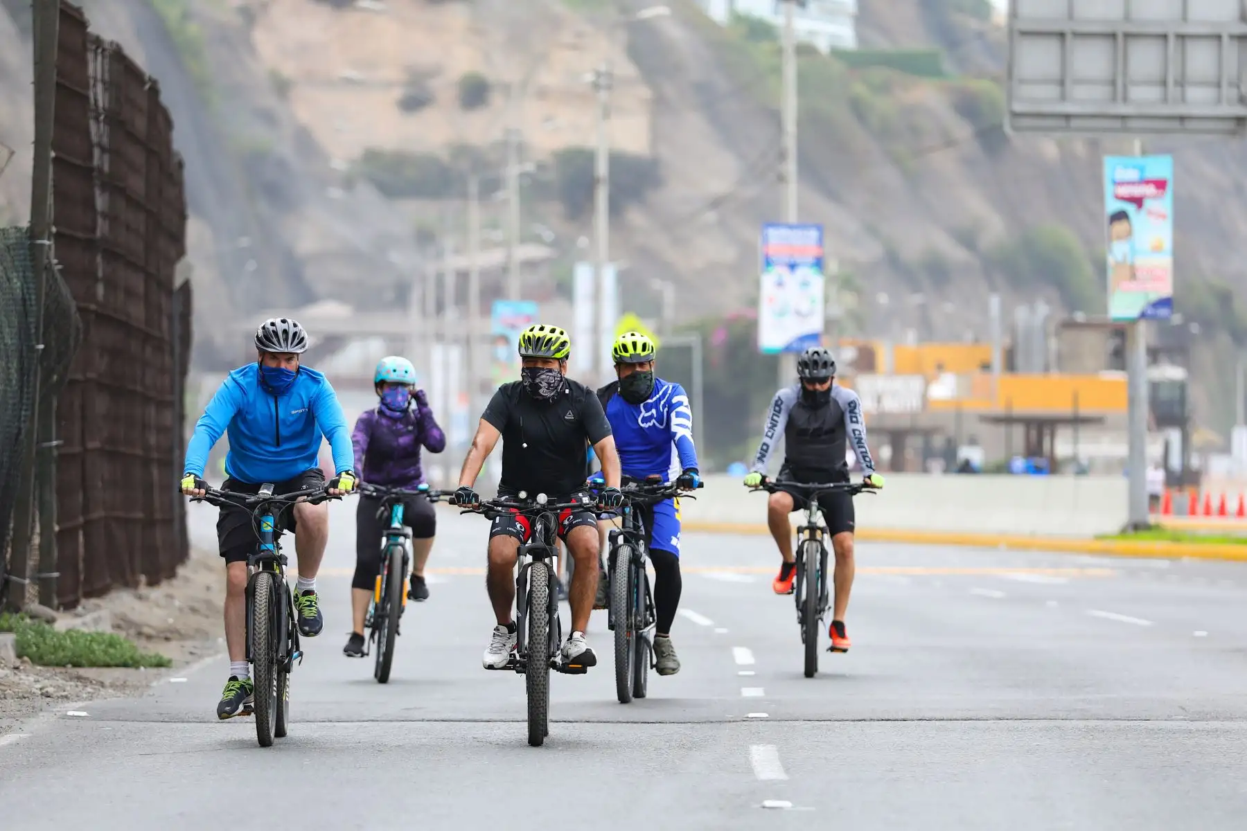 Tras cierre de Costa Verde por fin de semana, ciudadanos realizan actividades deportivas en familia.
Foto: Municipalidad de Lima