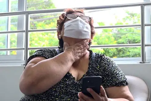 EsSalud alerta sobre “golpe de calor” que sufren adultos mayores por el confinamiento. Foto: ANDINA/Difusión.