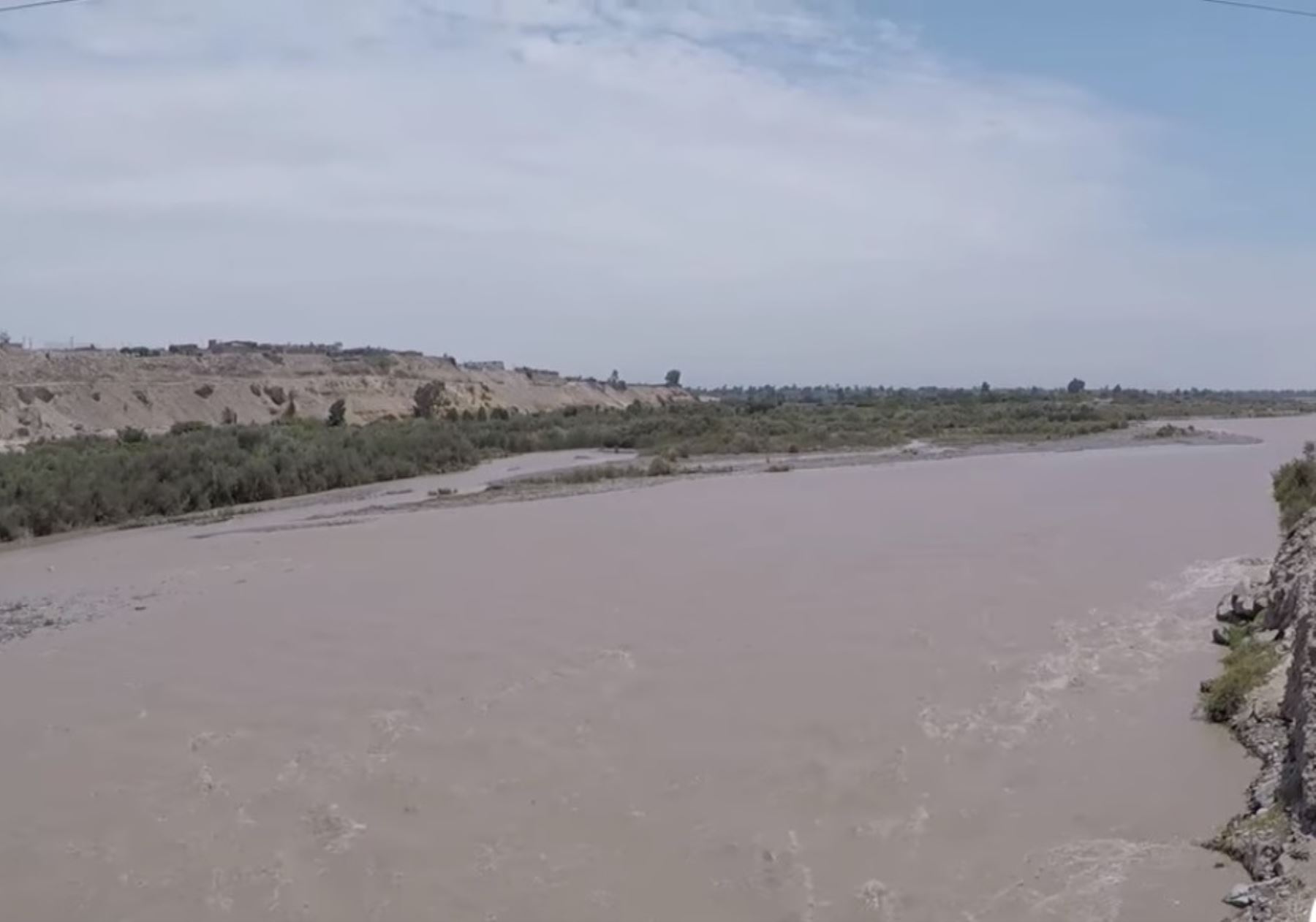 El río Pisco alcanzó su máximo caudal y las autoridades decretaron una alerta ante posibles desbordes. ANDINA/Difusión