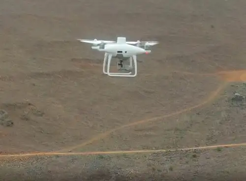 Con ayuda de drones, especialistas de Osinergmin supervisan la seguridad de las presas de relaves mineros ante el incremento de lluvias en diversas regiones del país. ANDINA/Difusión