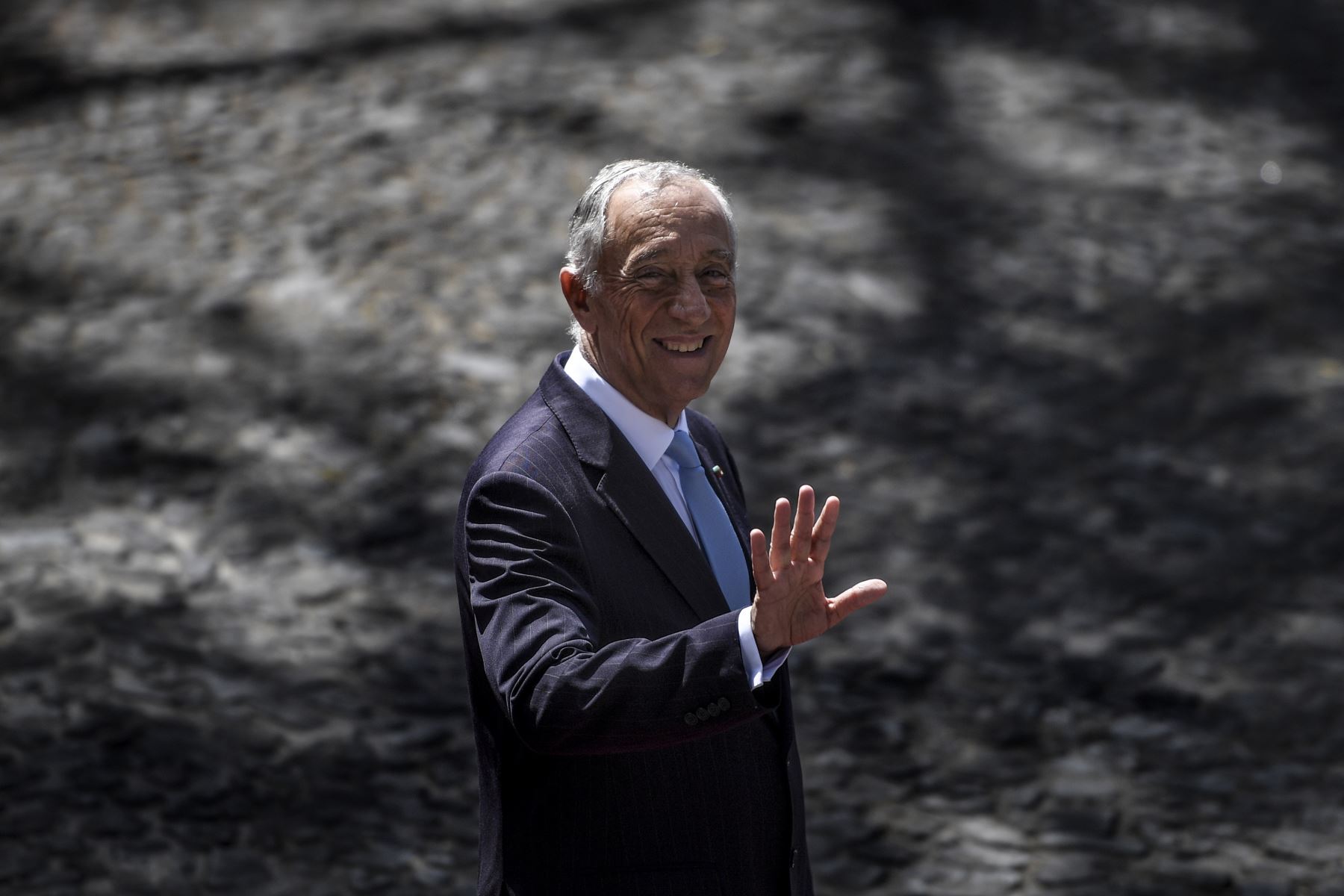 El jefe de Estado, de 72 años, es "asintomático" y se aisló en la parte residencial del palacio presidencial, en Lisboa, precisaron sus servicios en un comunicado. Foto: AFP