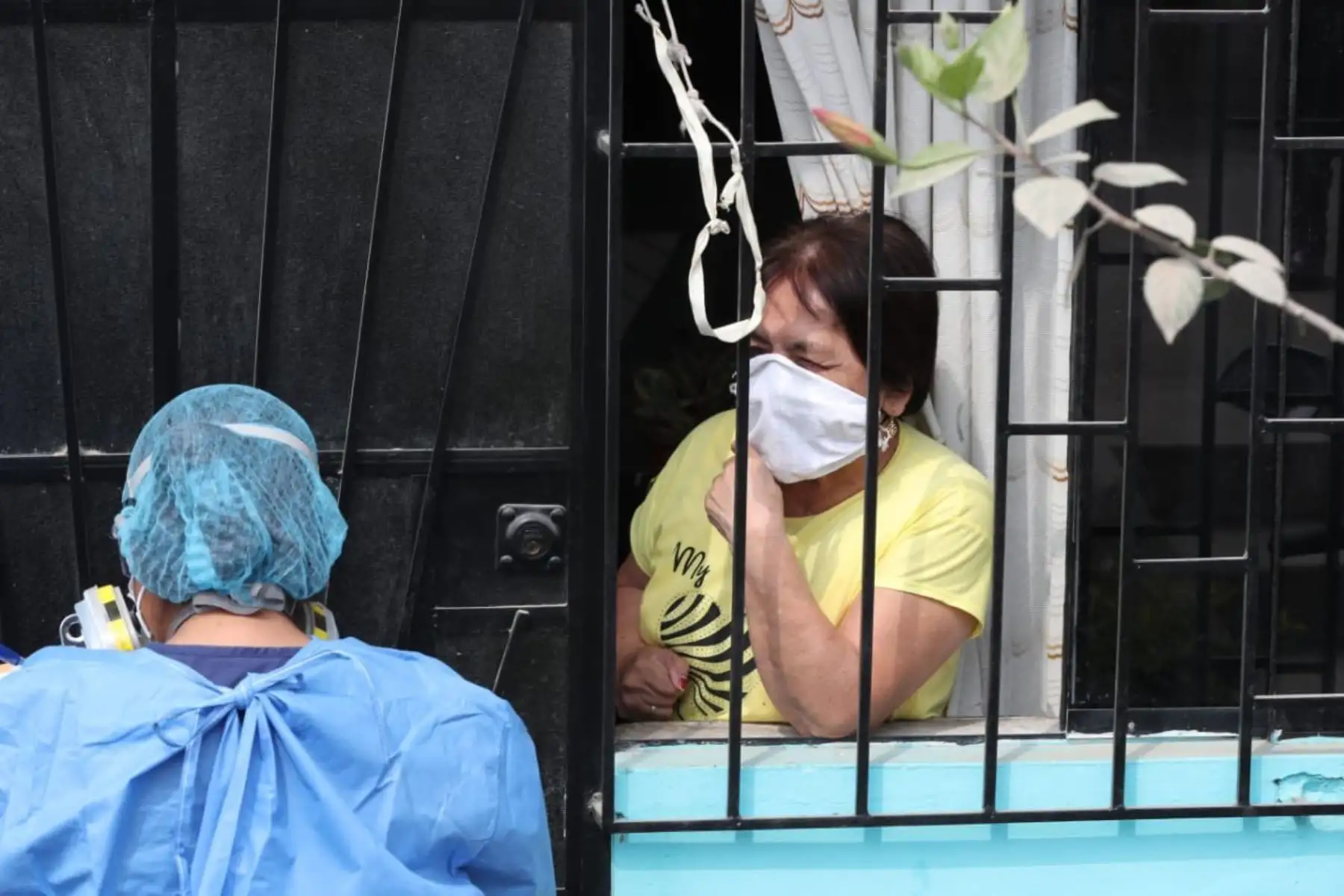 Fuerzas Armadas están desplegadas en diversos puntos del país para llevar a cabo la Operación Tayta. Atención primaria en salud para las personas más vulnerables, Esto es lo que está ocurriendo en Villa María del Triunfo.
Foto:ANDINA/MindefPeru