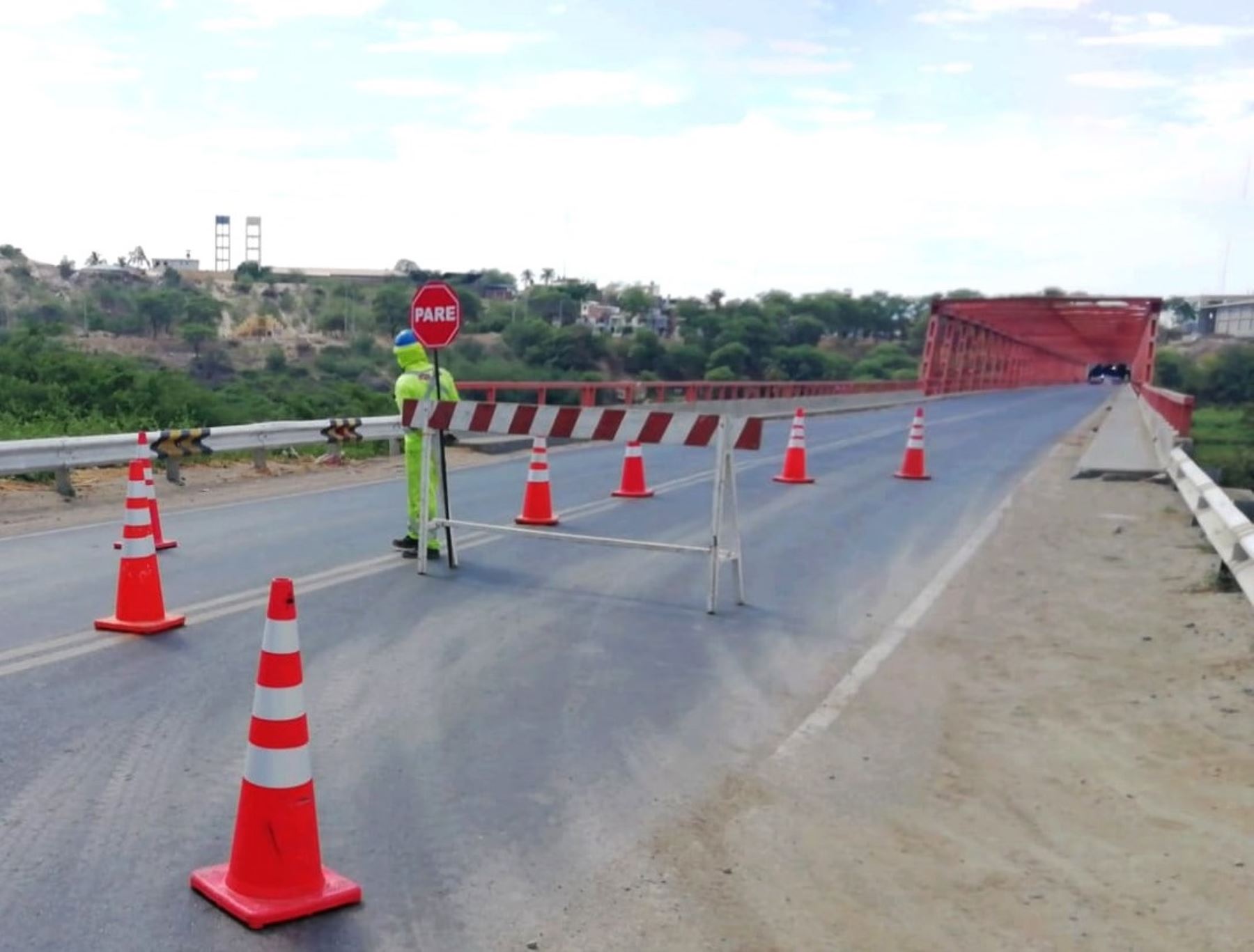 Provías Nacional inicia trabajos de reparación y mantenimiento en el puente Sullana, en Piura. ANDINA/Difusión