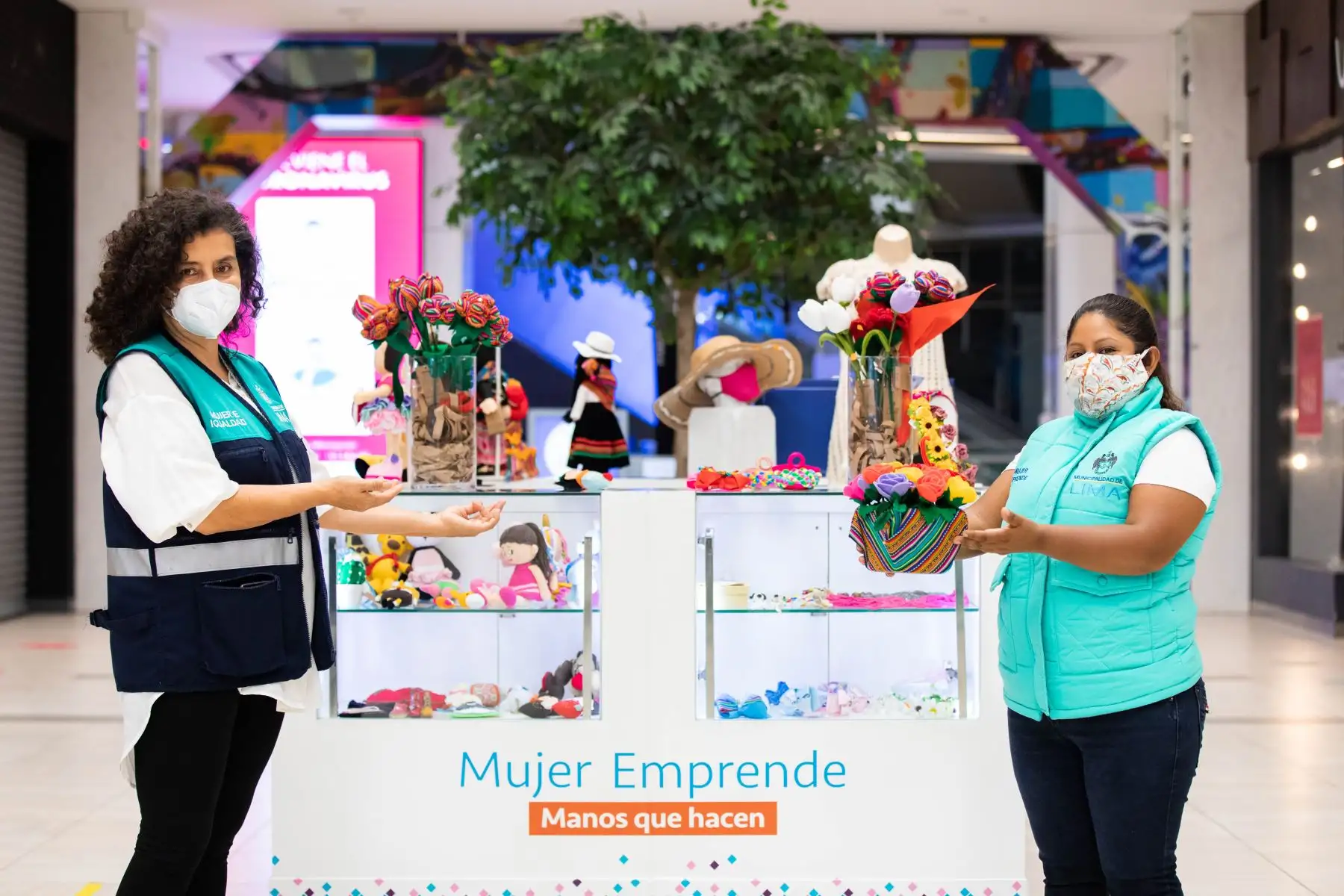 La Municipalidad Metropolitana de Lima inauguró el módulo “Mujer emprende”, en el Jockey Plaza que tiene como objetivo beneficiar a mujeres de diferentes distritos de la ciudad, generando oportunidades de negocio para mejorar su calidad de vida y promover su independencia económica. Foto: MML