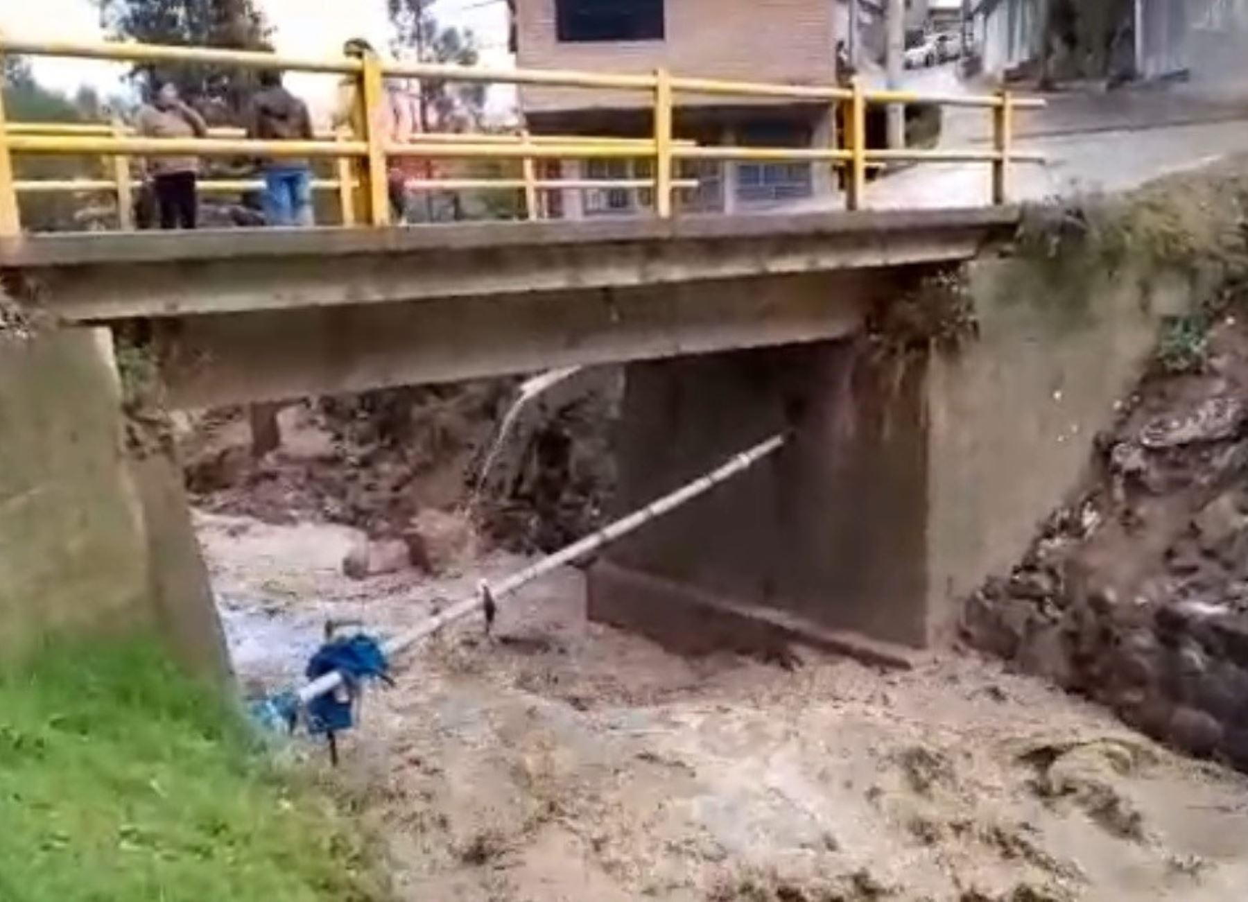 Incremento de caudal de río Urpay afecta varias viviendas y servicio de agua potable en barrio de ciudad de Huaraz, en Áncash. ANDINA/Difusión