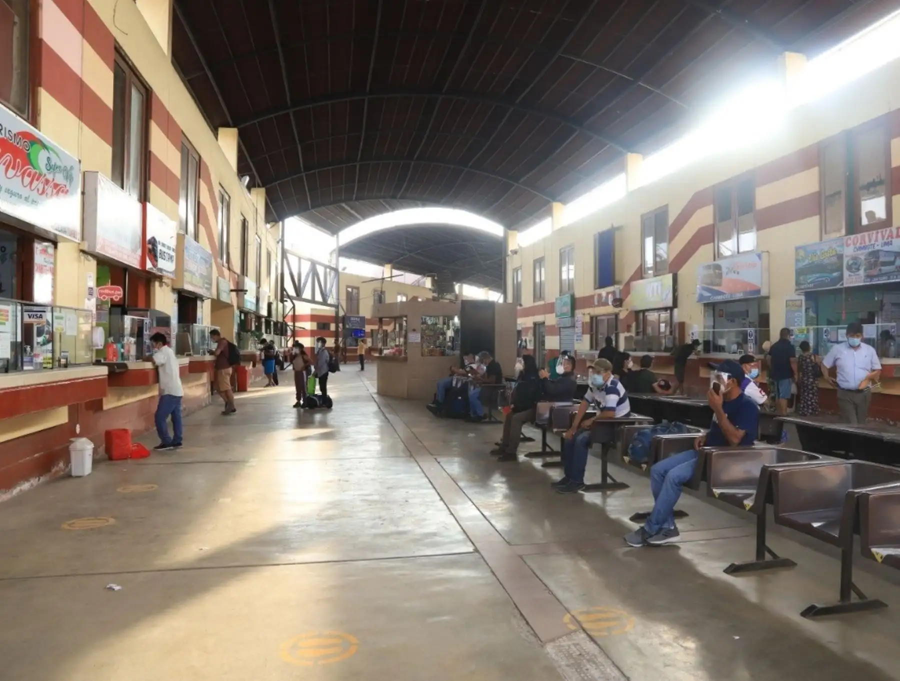 Terminal terrestre de Chimbote, en Áncash, modifica horarios por toque de queda en Áncash que regirá a partir de las 19:00 horas en toda la región. ANDINA/Difusión