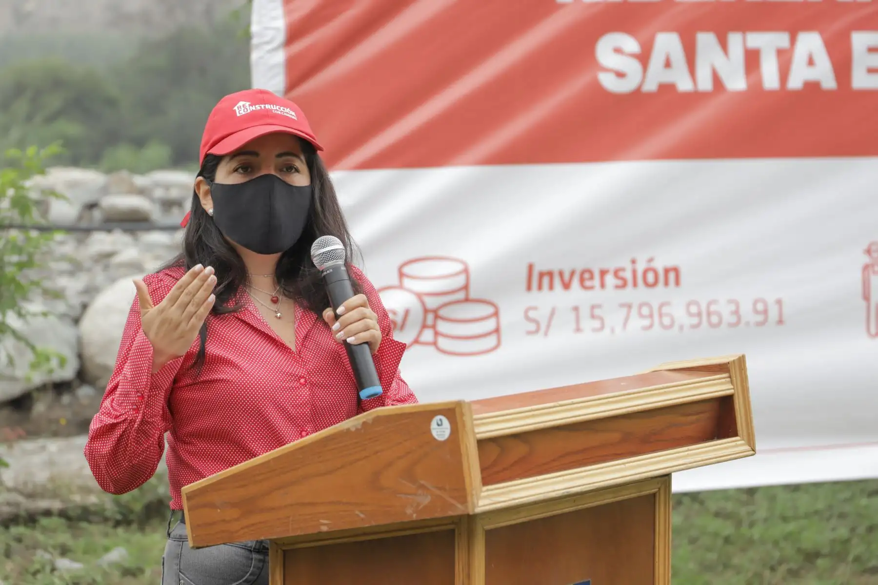 La Autoridad para la Reconstrucción con Cambios inauguró 6km de defensas ribereñas de los ríos Santa Eulalia y Rímac, con una inversión de quince millones de soles, obra que beneficiará a más de 2400 agricultores.
Foto: Reconstrucción con Cambios