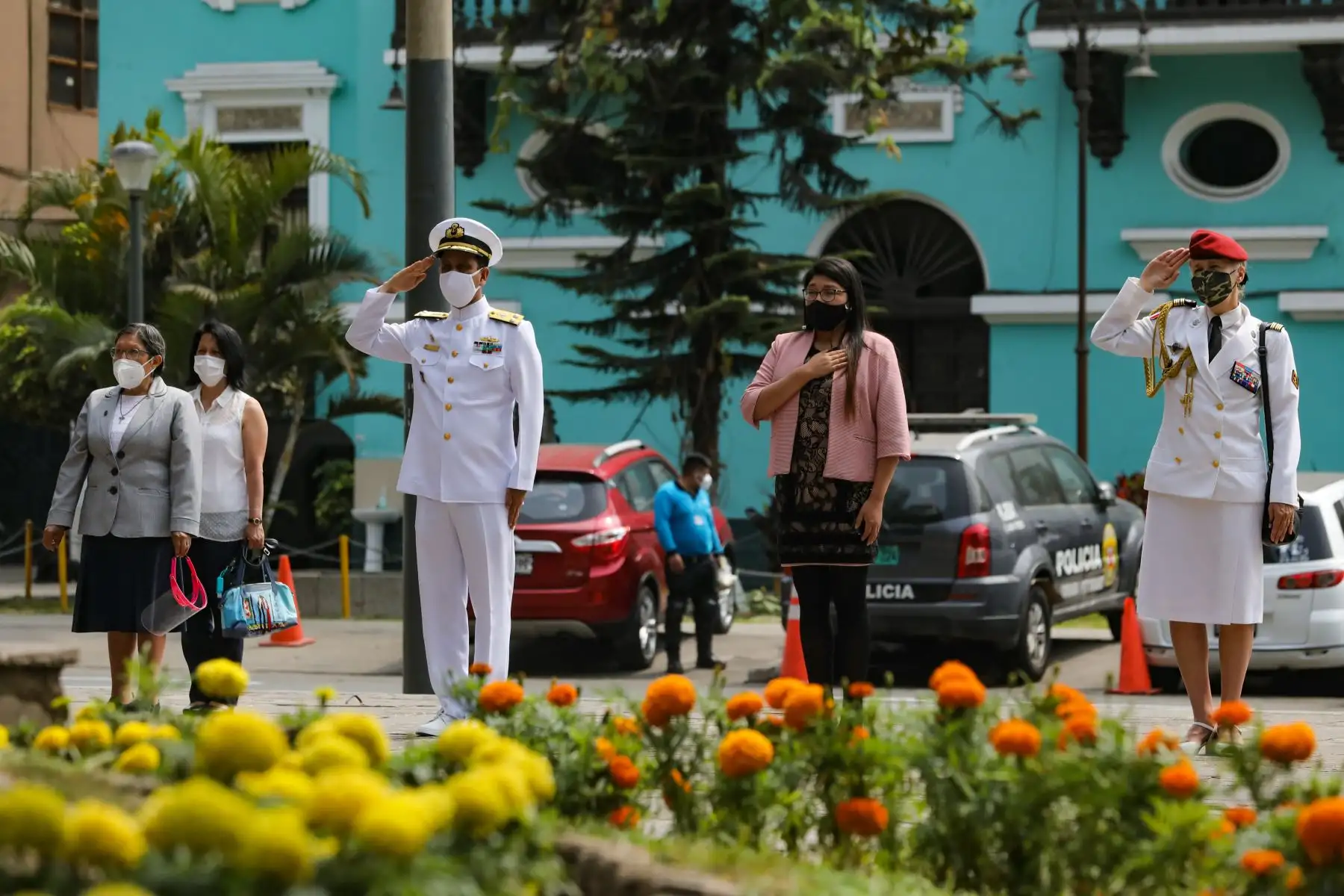 Celebran el 140 Aniversario de la Defensa de Lima con  colocación de ofrendas florales ante el monumento del Almirante Abel Bergasse Du Petit Touars.
Foto: Municipalidad de Lima